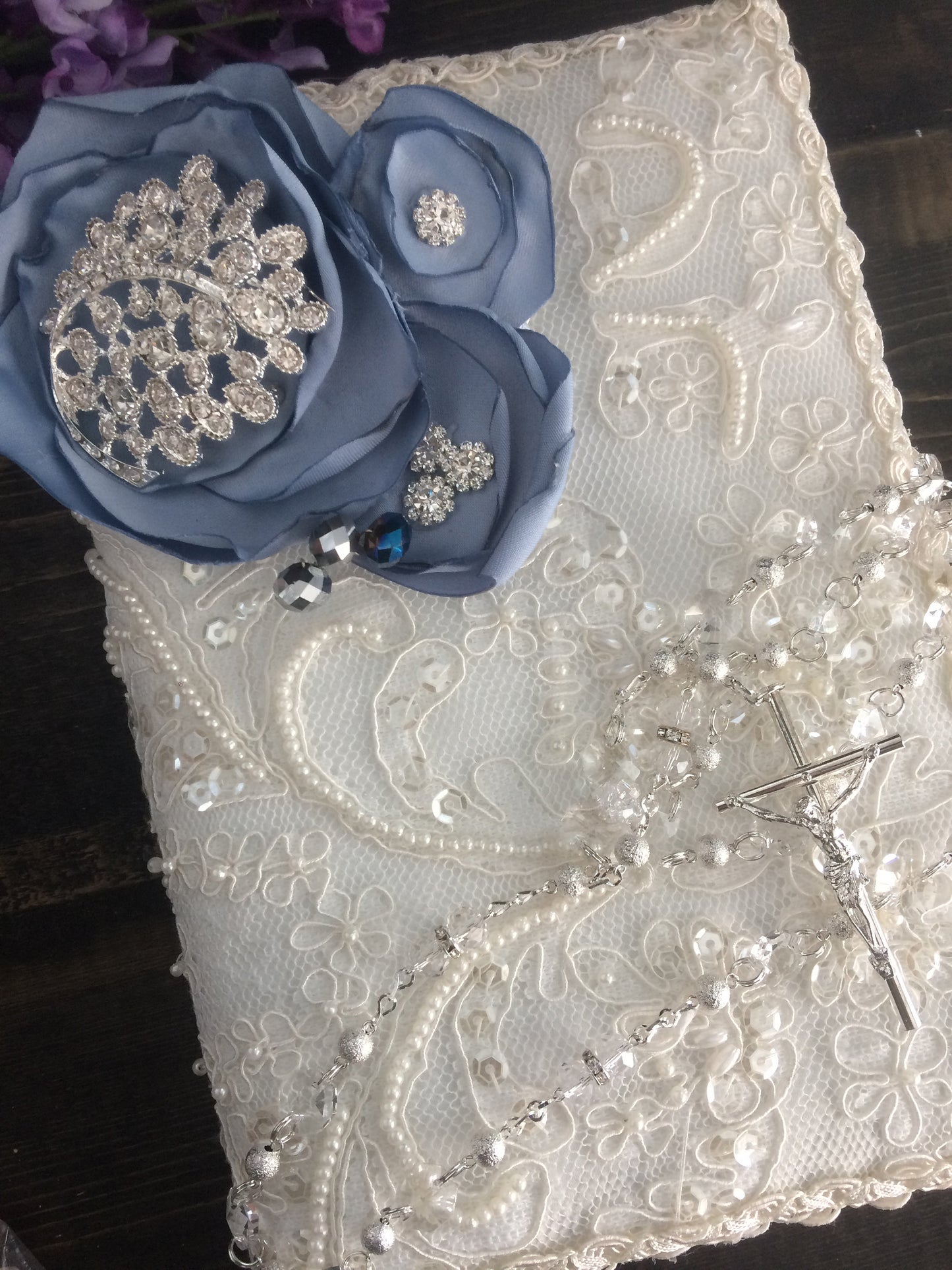 wedding ceremony blue ivory lace bible and Rosary/Libro y Rosario/catholic bible/wedding bible rosary/lace bible, lace communion bible