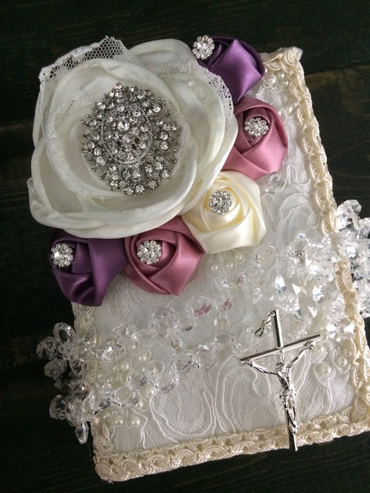 bible ivory wedding/communion girl bible/xv bible/Lace Wedding bible and Rosary/Bible Rosary Set/Libro y Rosario