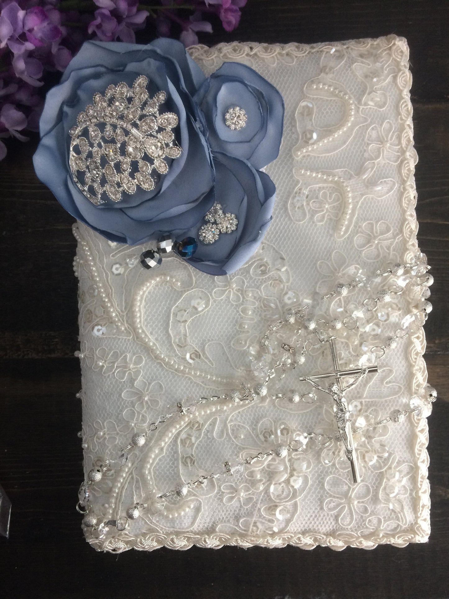 wedding ceremony blue ivory lace bible and Rosary/Libro y Rosario/catholic bible/wedding bible rosary/lace bible, lace communion bible