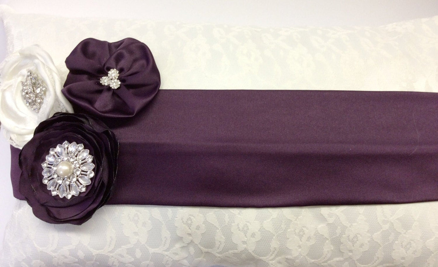 wedding ceremony/Set of 2 kneeling pillows lace wedding ring pillow/ ring bearers pillow/ wedding pillow