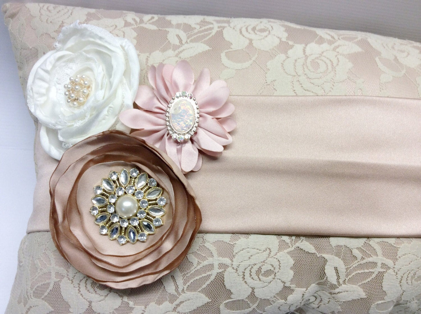 wedding ceremony/Set of 2 kneeling pillows lace wedding ring pillow/ ring bearers pillow/ wedding pillow