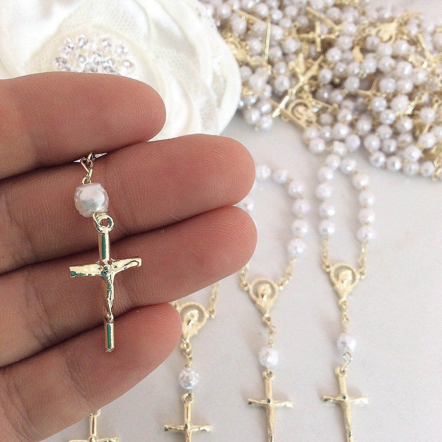 SALE!!! 55 pcs Pearl Rosaries, Mini Rosaries, Decade Rosaries, First communion favors Recuerditos Bautizo / Mini Pearl Rosary Baptism Favors