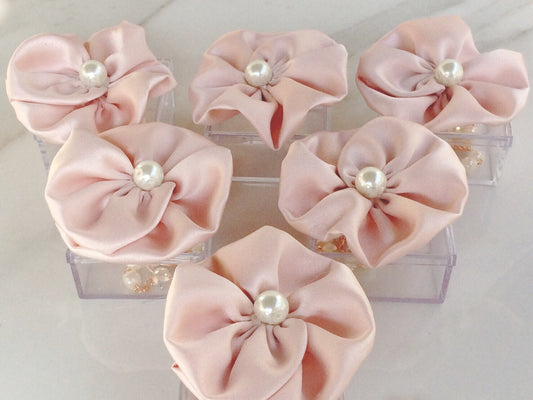 Baptism favor/ 35 pcs blush pink Favors with Bracelet size car mirror beads with Angel Charm/Personalized